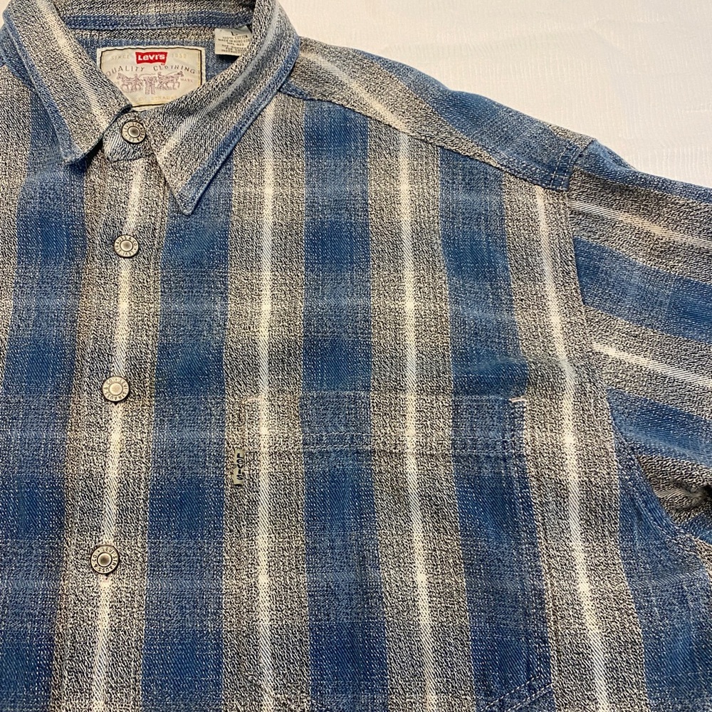 Levi’s Vintage Denim Plaid Shirt - Picture 4 of 16